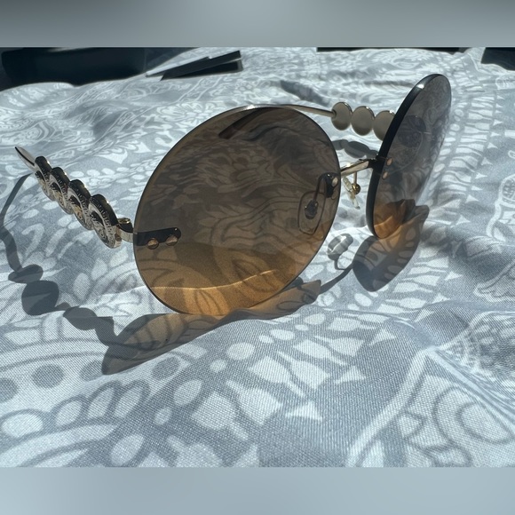 Versace VE2214 Sunglasses - Picture 5 of 8